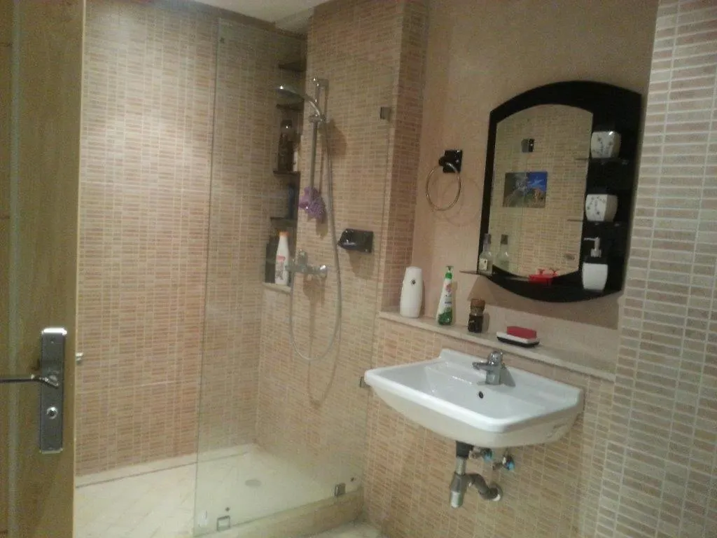 Suite Meublee A Nouaceur 아파트